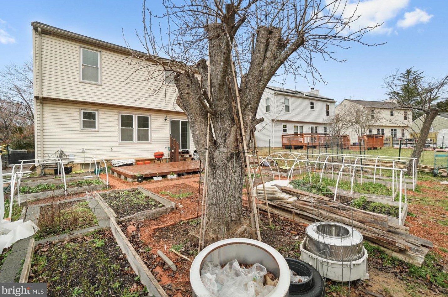 13985 Saddleview Dr, Gaithersburg MD  20878-3855 exterior