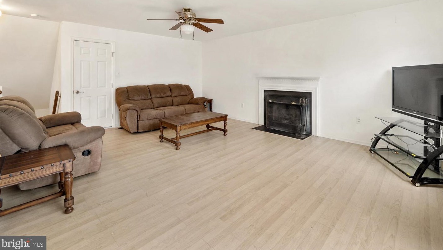 13985 Saddleview Dr, Gaithersburg MD  20878-3855 exterior