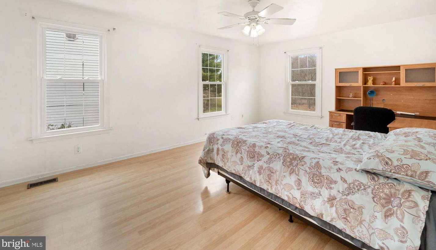 13985 Saddleview Dr, Gaithersburg MD  20878-3855 exterior