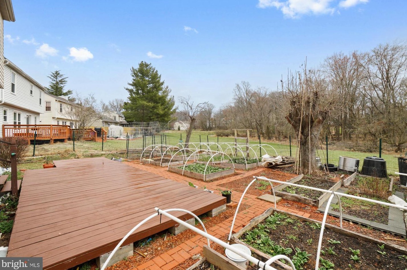 13985 Saddleview Dr, Gaithersburg MD  20878-3855 exterior