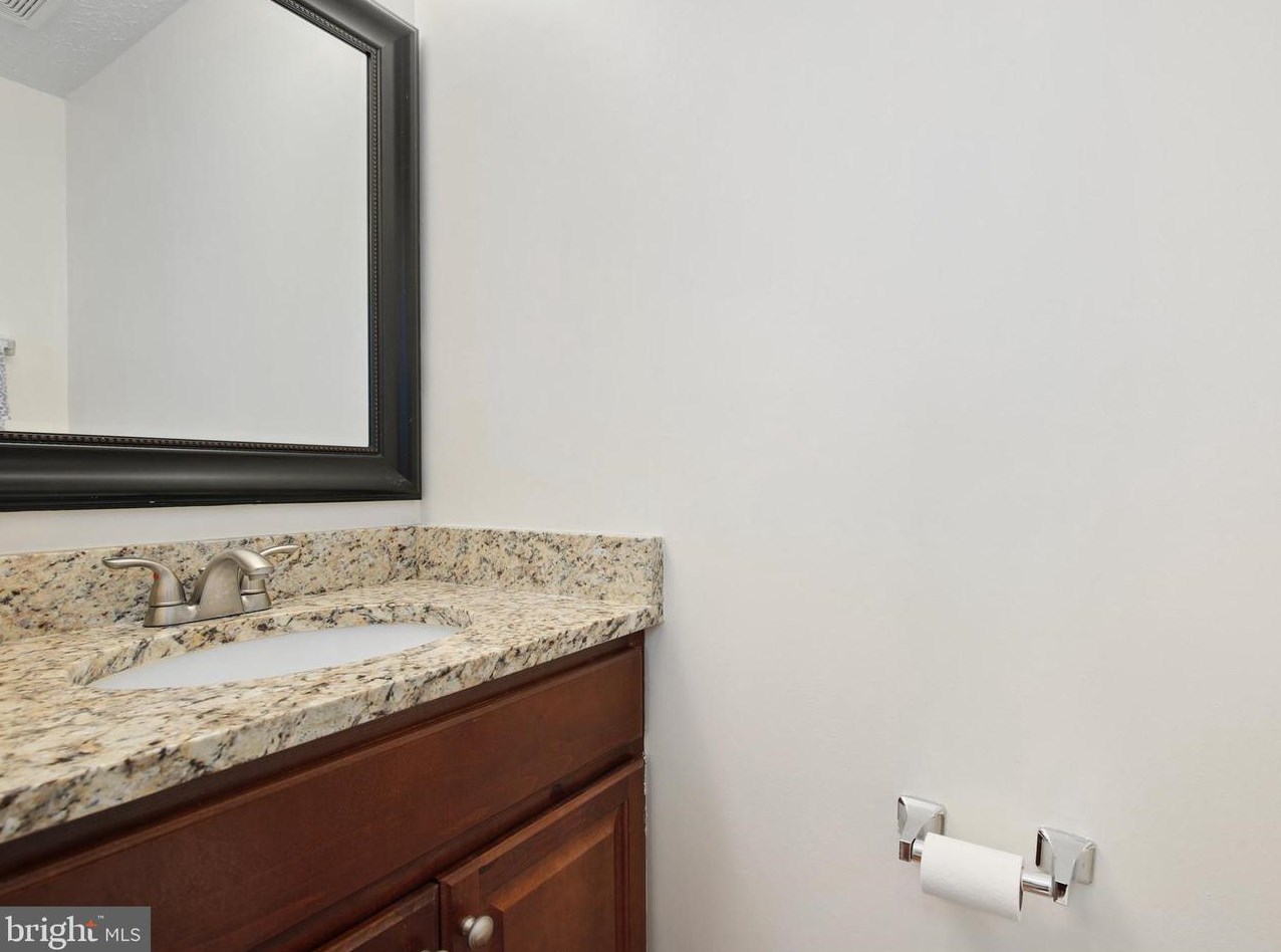 106 Smoothleaf Ln, Gaithersburg MD  20878-2641 exterior