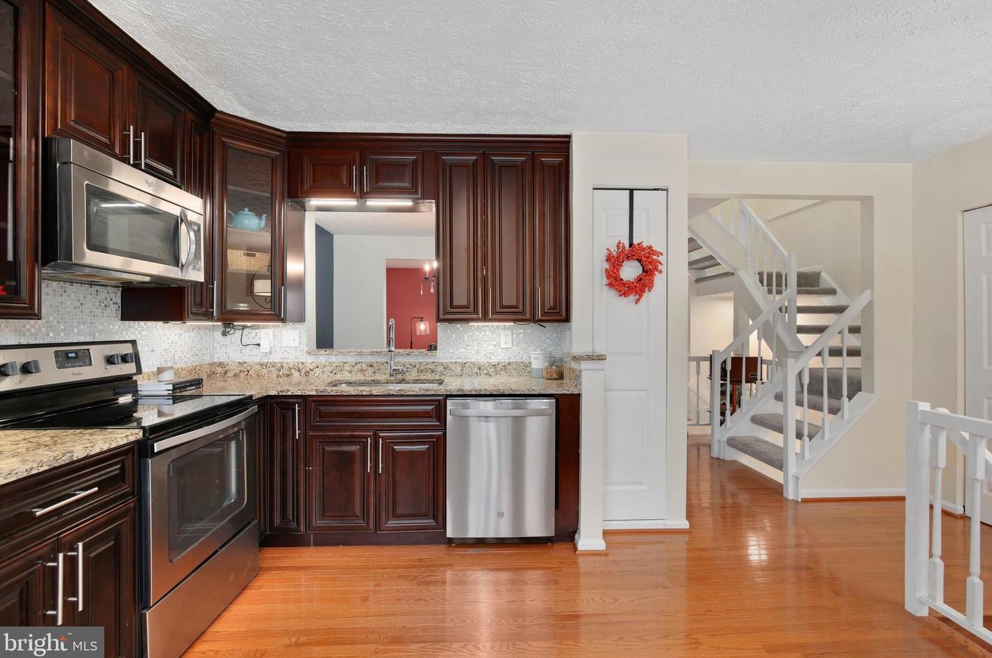 106 Smoothleaf Ln, Gaithersburg MD  20878-2641 exterior