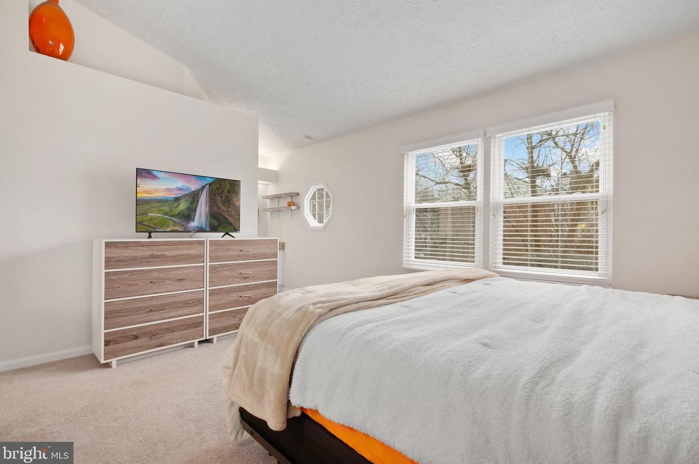 106 Smoothleaf Ln, Gaithersburg MD  20878-2641 exterior