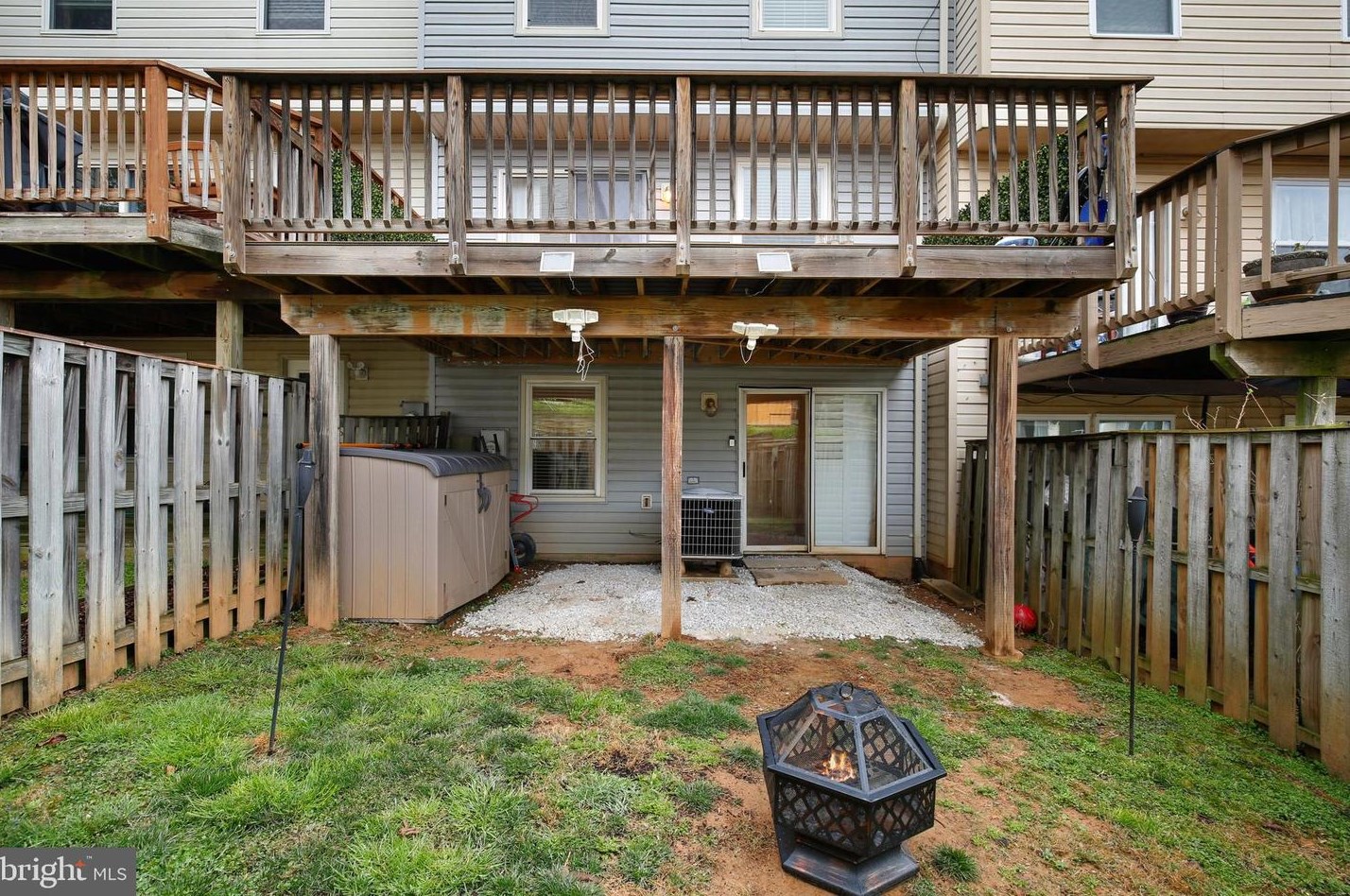 106 Smoothleaf Ln, Gaithersburg MD  20878-2641 exterior