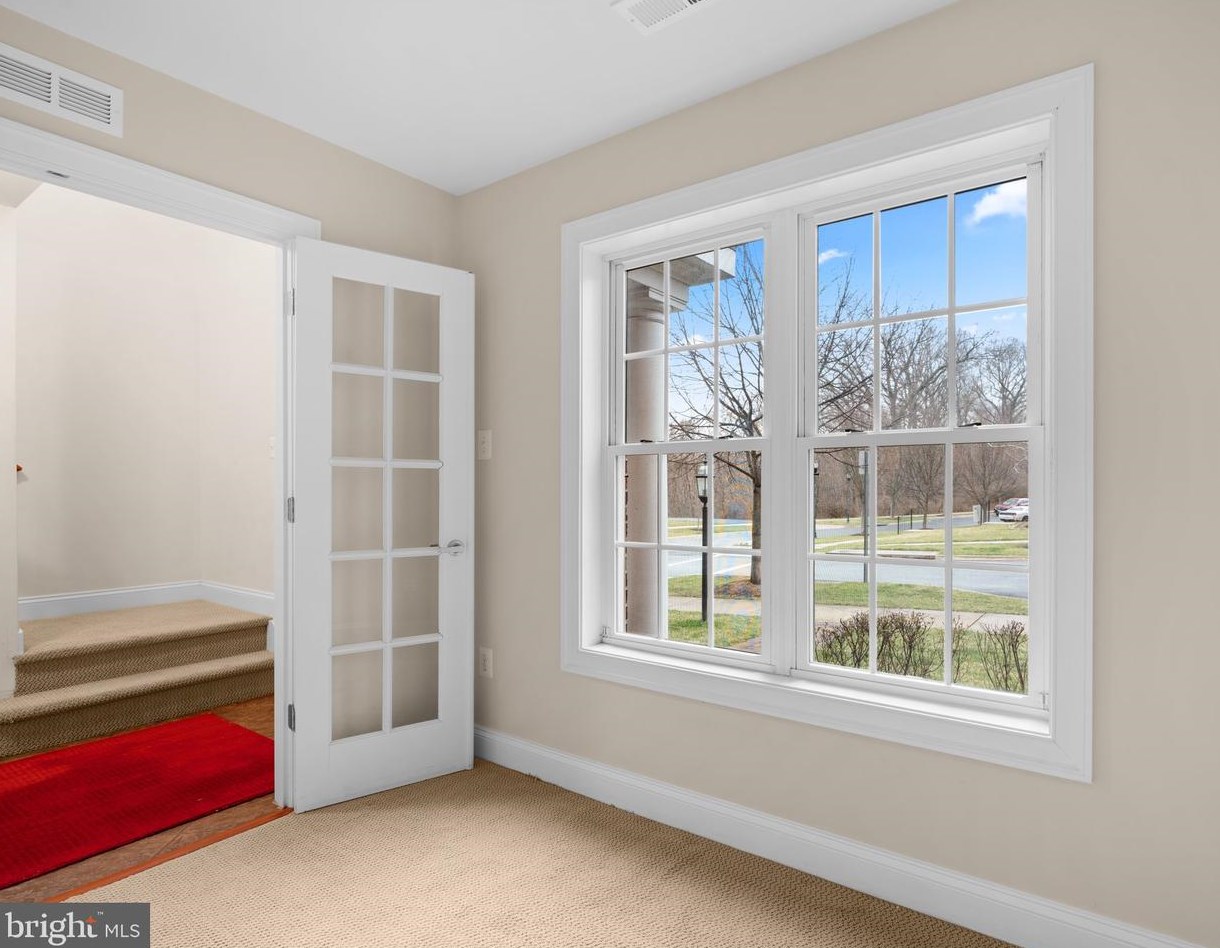 542 Whetstone Glen St, Gaithersburg MD  20877-3350 exterior