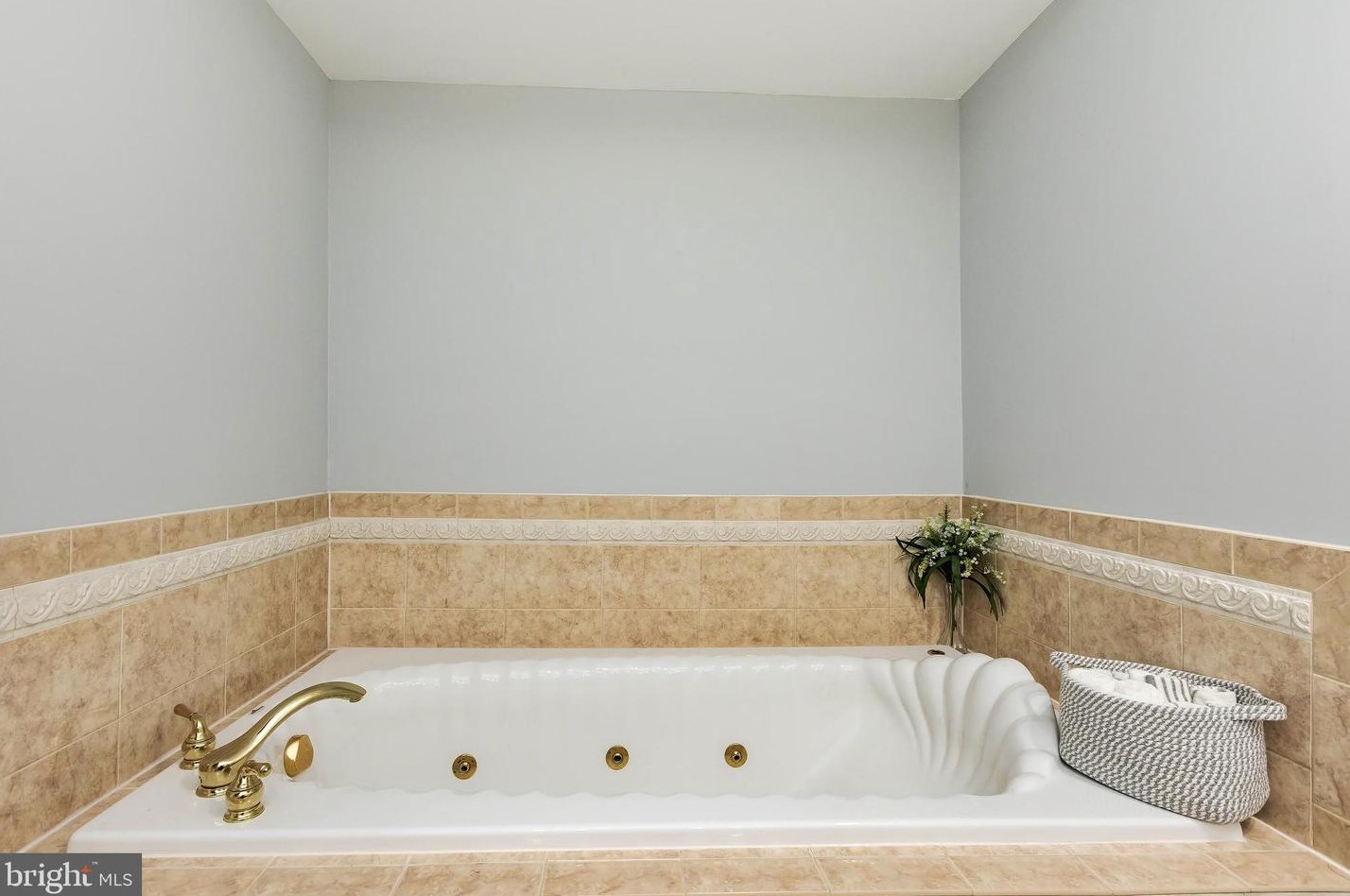 23838 Burdette Forest Rd, Clarksburg MD  20871-4373 exterior