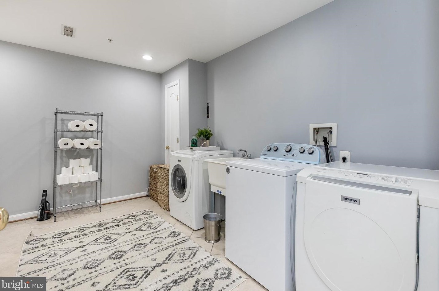 23838 Burdette Forest Rd, Clarksburg MD  20871-4373 exterior