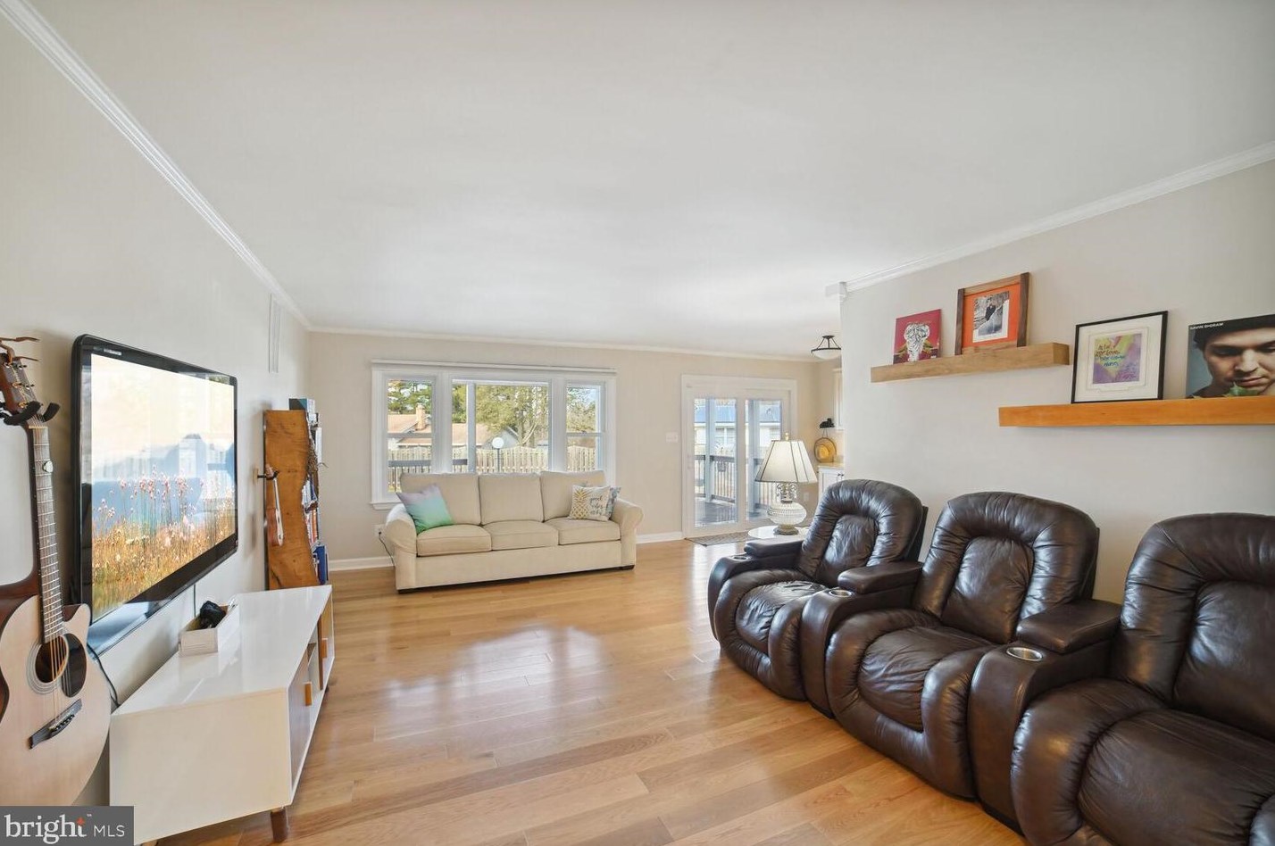 8704 Woodfield Ct, Gaithersburg MD  20882-3710 exterior