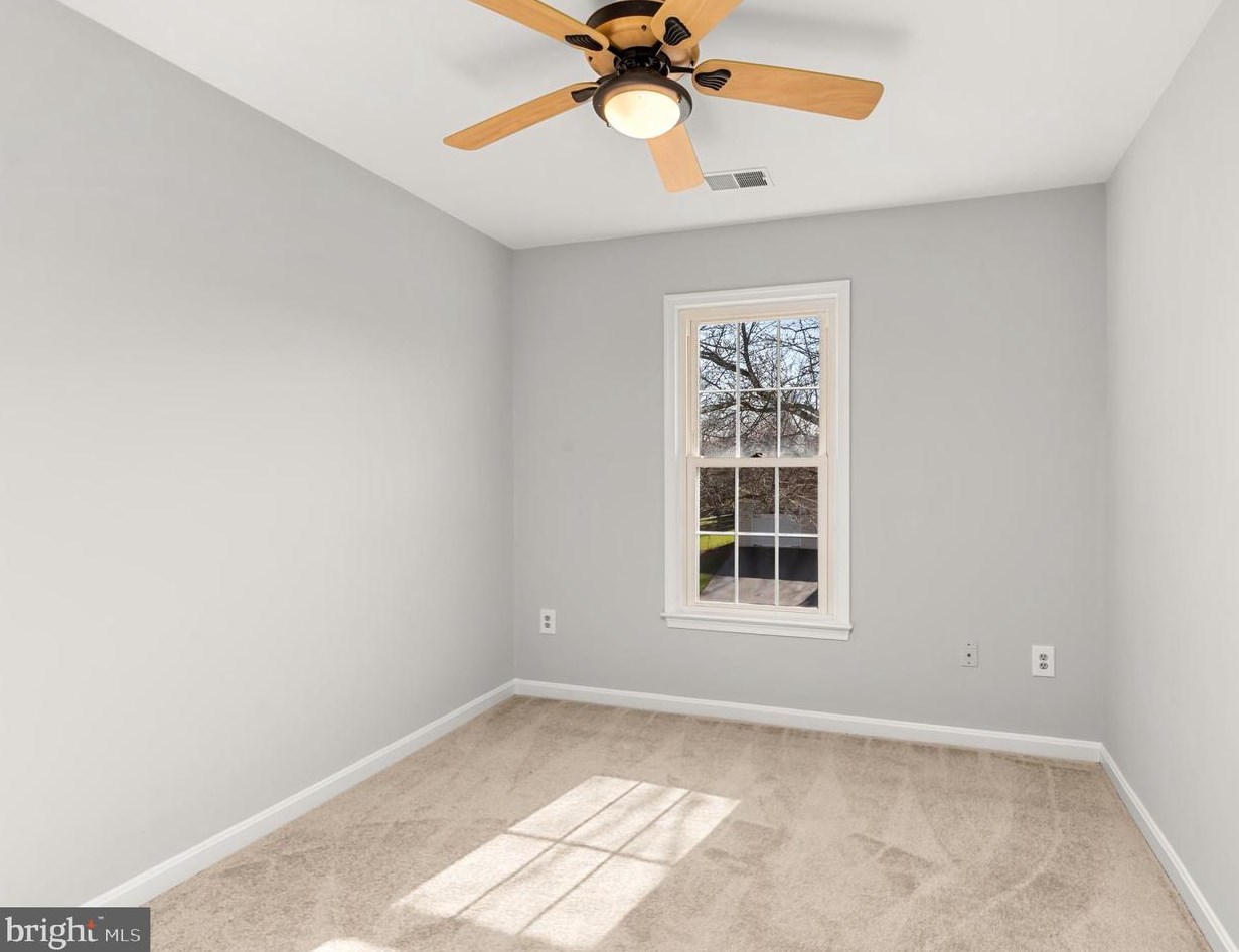 14912 Keeneland Cir, Gaithersburg MD 20878-3782 exterior