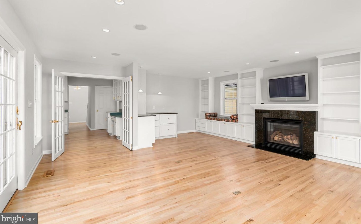 14912 Keeneland Cir, Gaithersburg MD 20878-3782 exterior