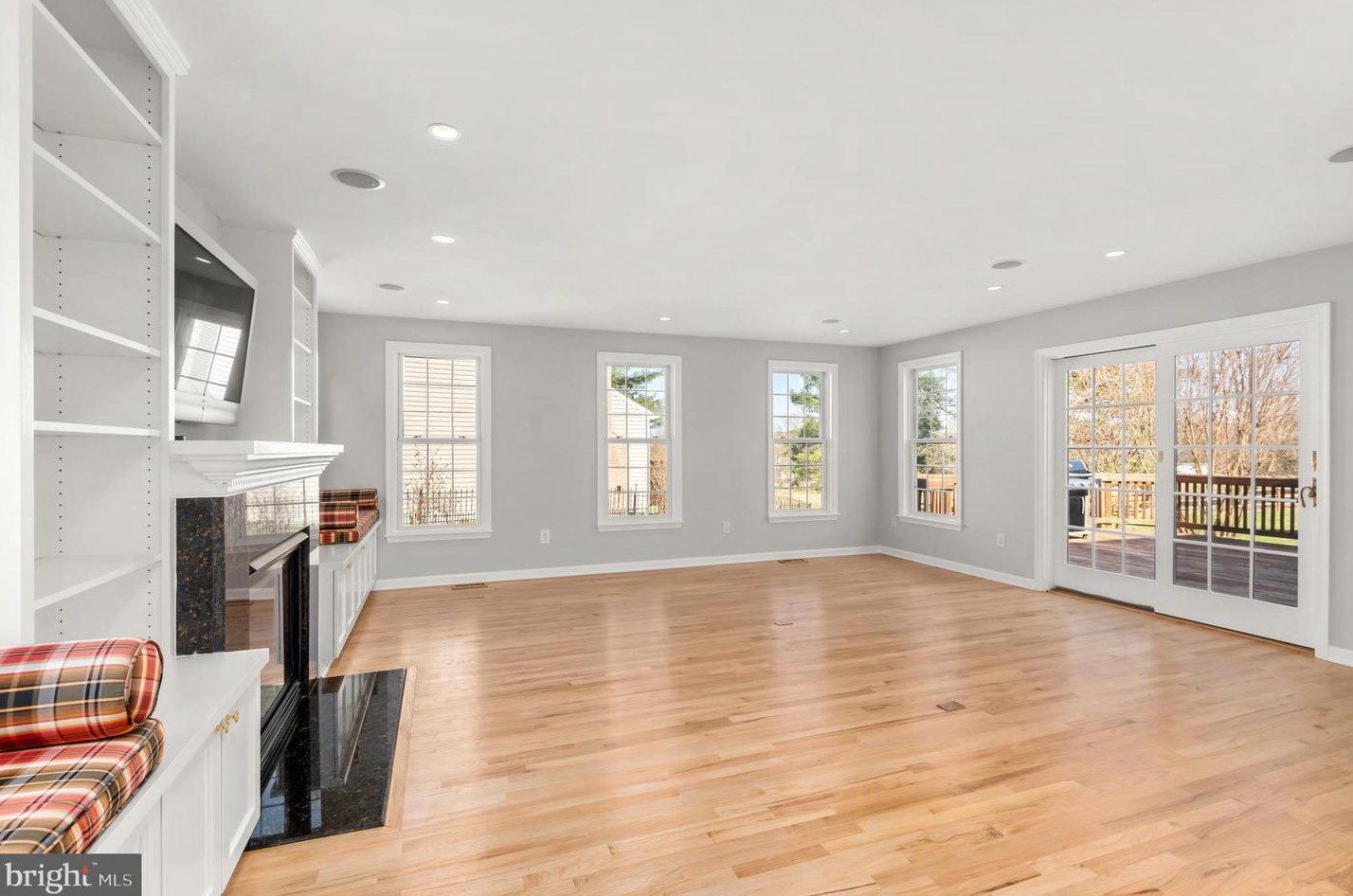 14912 Keeneland Cir, Gaithersburg MD 20878-3782 exterior