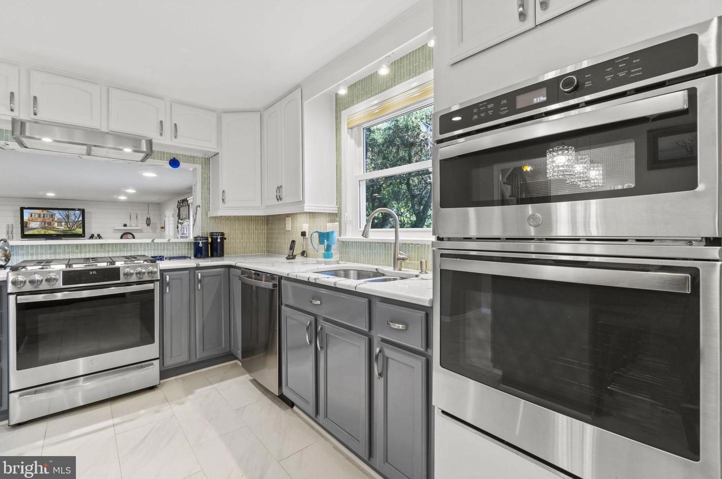 9604 Whetstone Dr, Gaithersburg MD  20886-3114 exterior