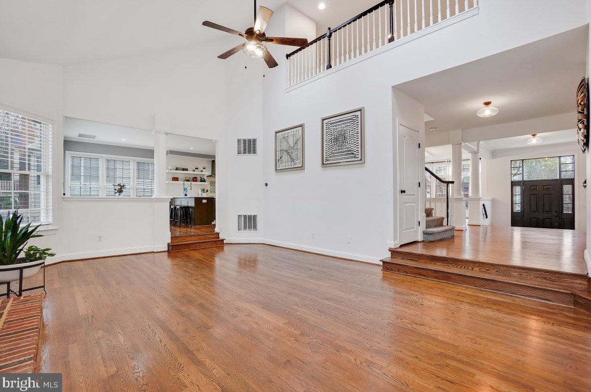 15321 Chinaberry St, Gaithersburg MD  20878-4704 exterior