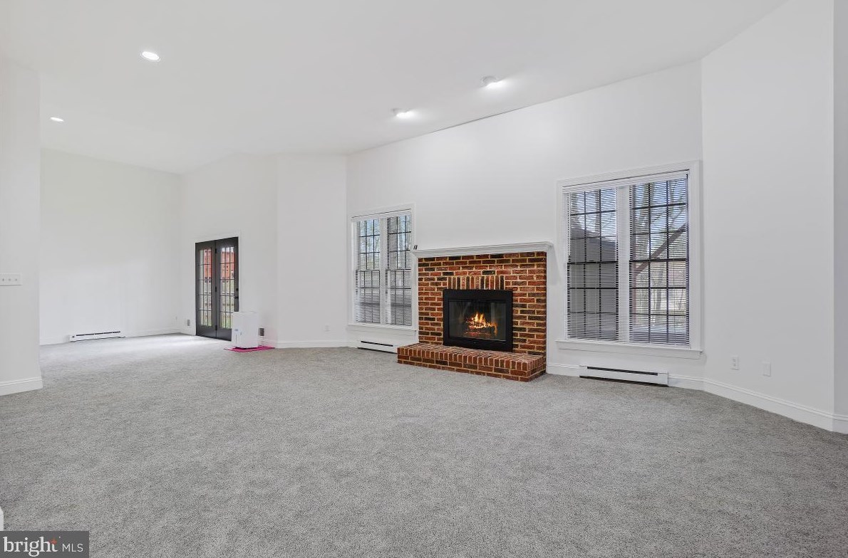 15321 Chinaberry St, Gaithersburg MD  20878-4704 exterior