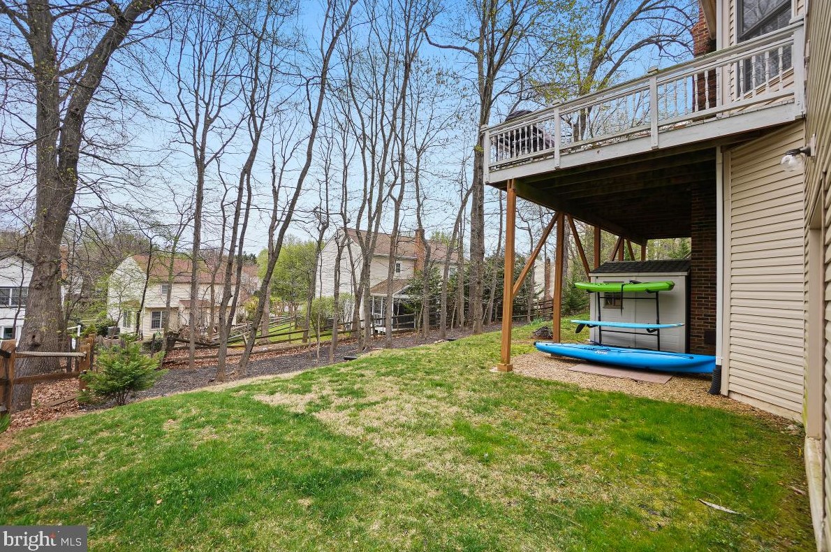 15321 Chinaberry St, Gaithersburg MD  20878-4704 exterior