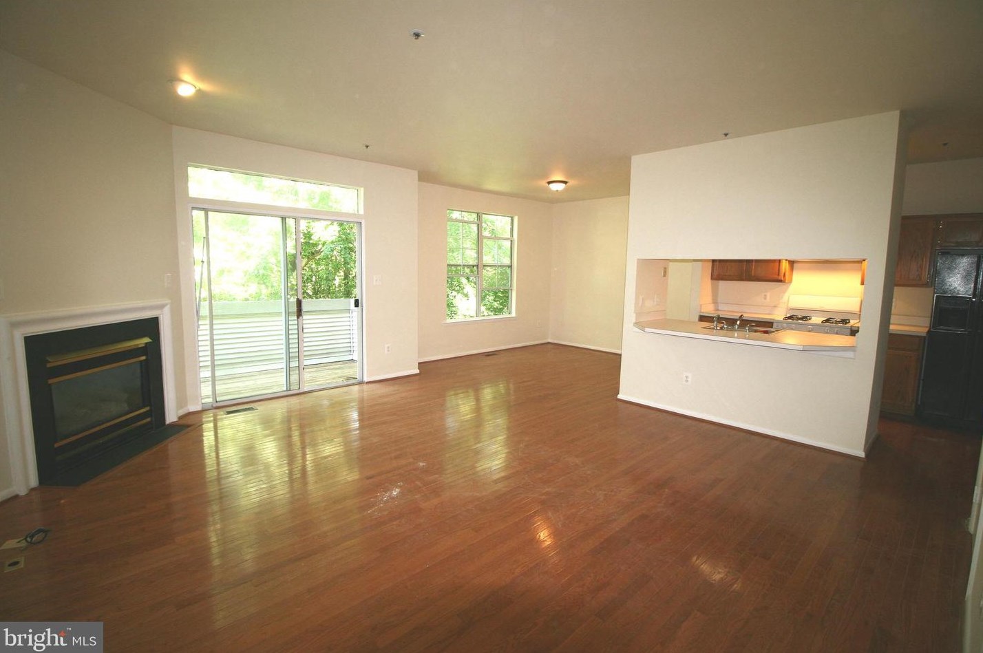 10364 Royal Woods Ct, Gaithersburg MD  20886-1034 exterior