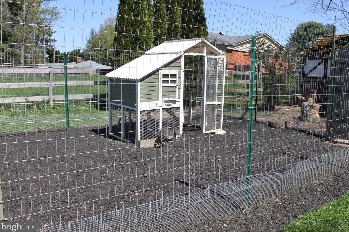 26304 Aiken Dr, Clarksburg MD  20871-9634 exterior