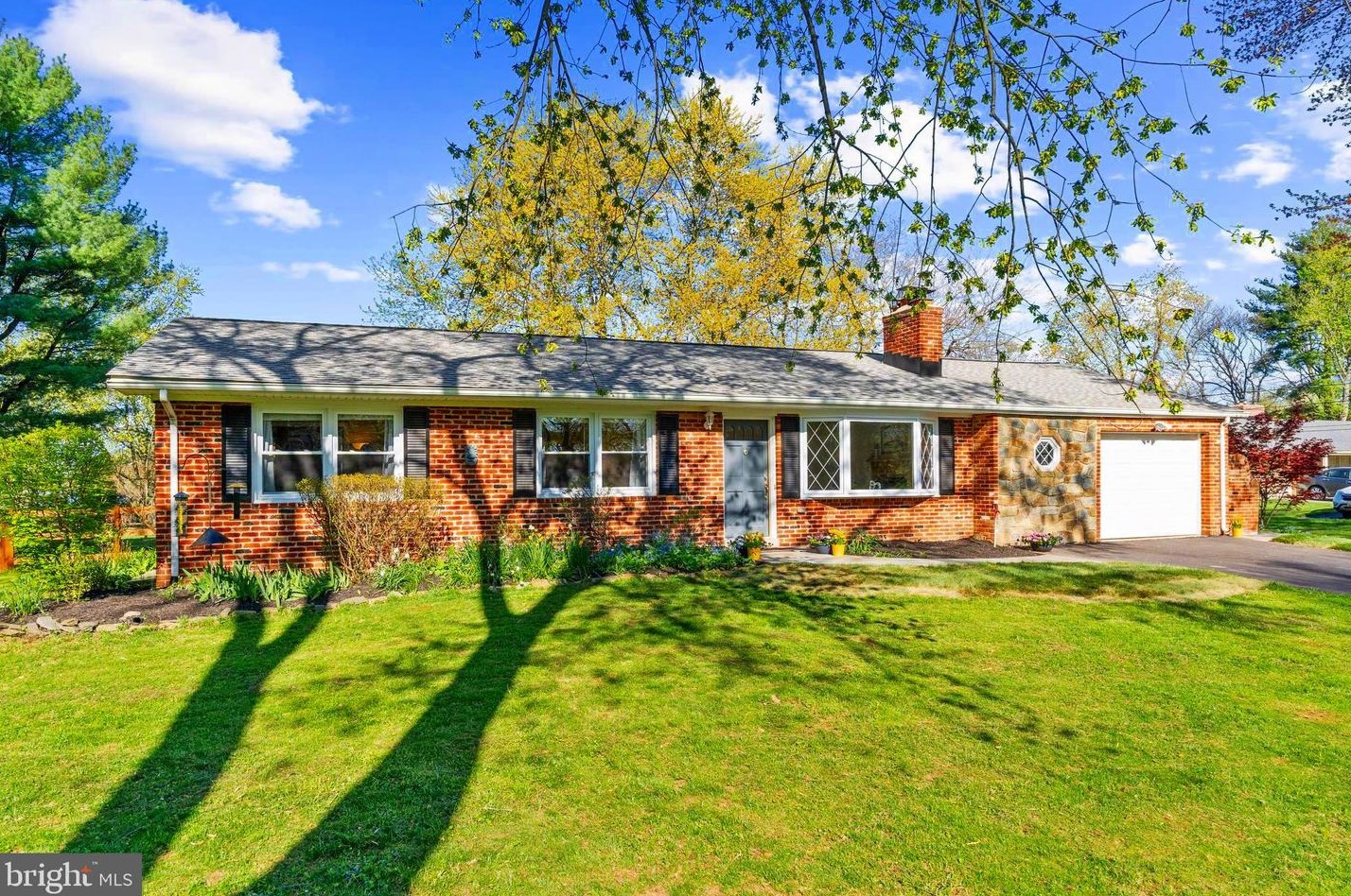 26304 Aiken Dr, Clarksburg MD  20871-9634 exterior