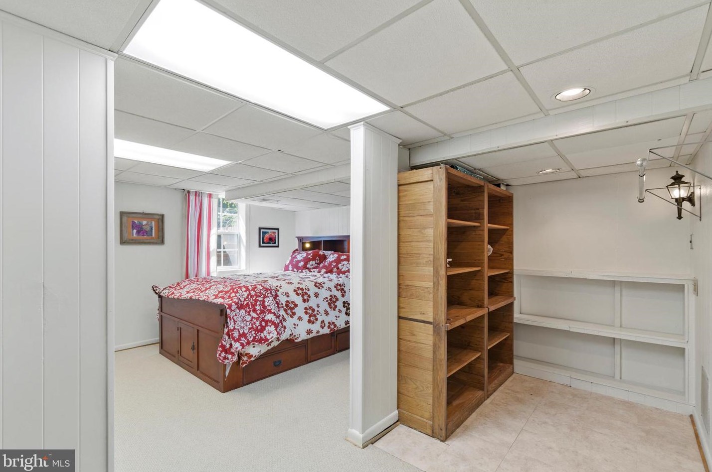 215 Hutton St, Gaithersburg MD  20877-2055 exterior