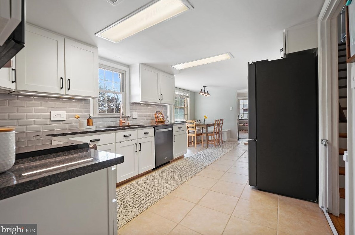16709 Chestnut St, Gaithersburg MD  20877-1212 exterior