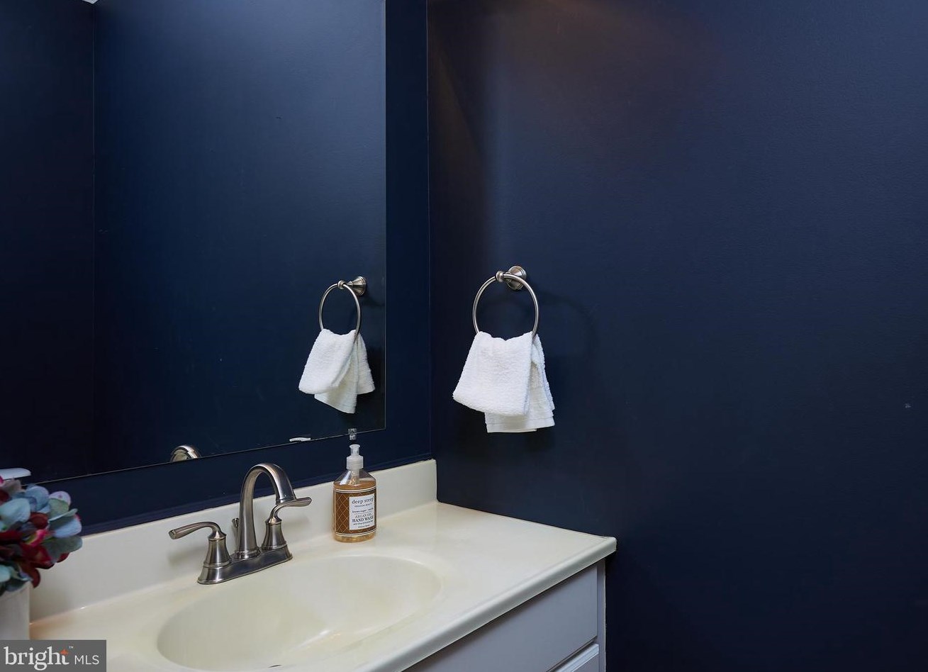 13324 Darnestown Rd, Gaithersburg MD  20878-3510 exterior