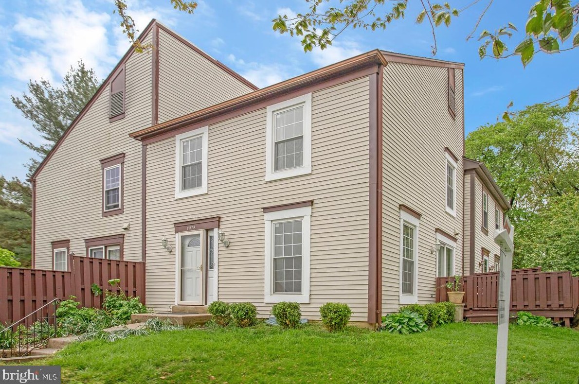 9278 Broadwater Dr, Gaithersburg MD  20879-2174 exterior