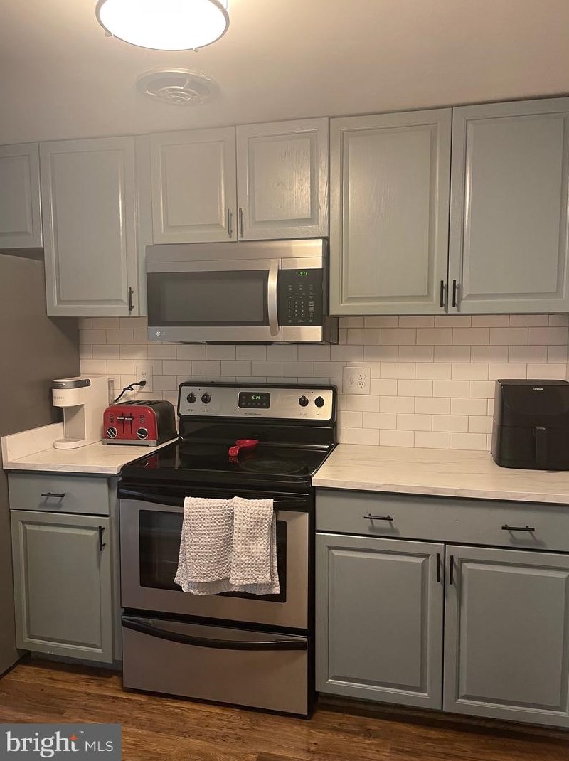 20541 Strath Haven Dr, Gaithersburg MD  20886-4061 exterior