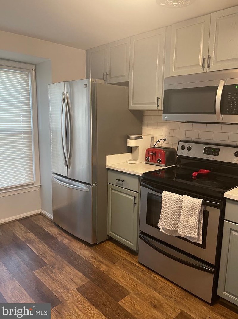 20541 Strath Haven Dr, Gaithersburg MD  20886-4061 exterior