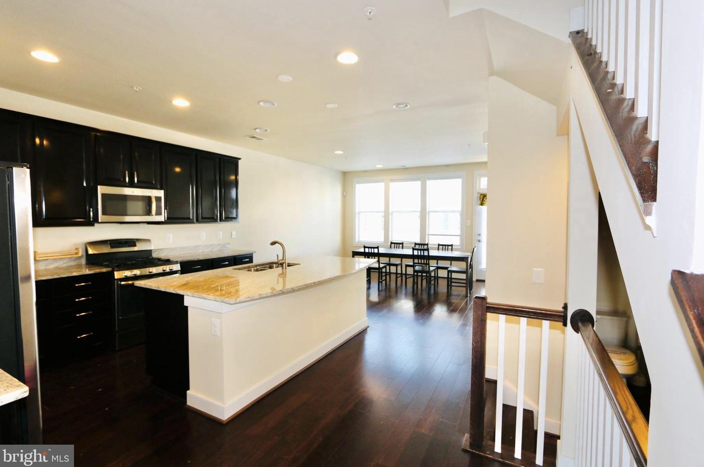 217 Goodall St, Gaithersburg MD  20878 exterior