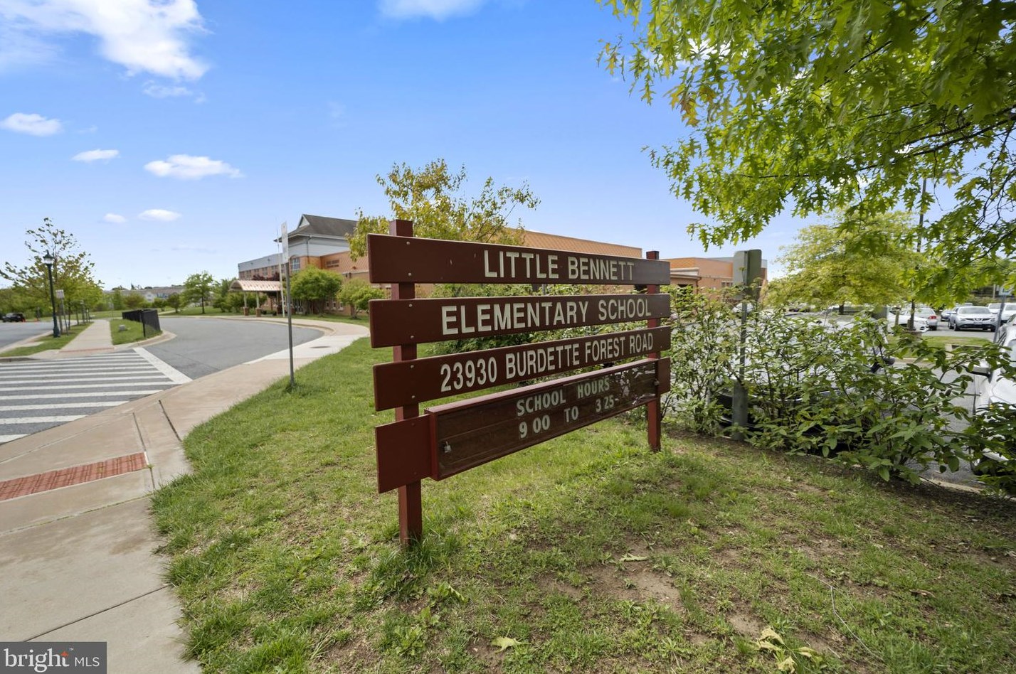 23963 Burdette Forest Rd, Clarksburg MD  20871-4420 exterior