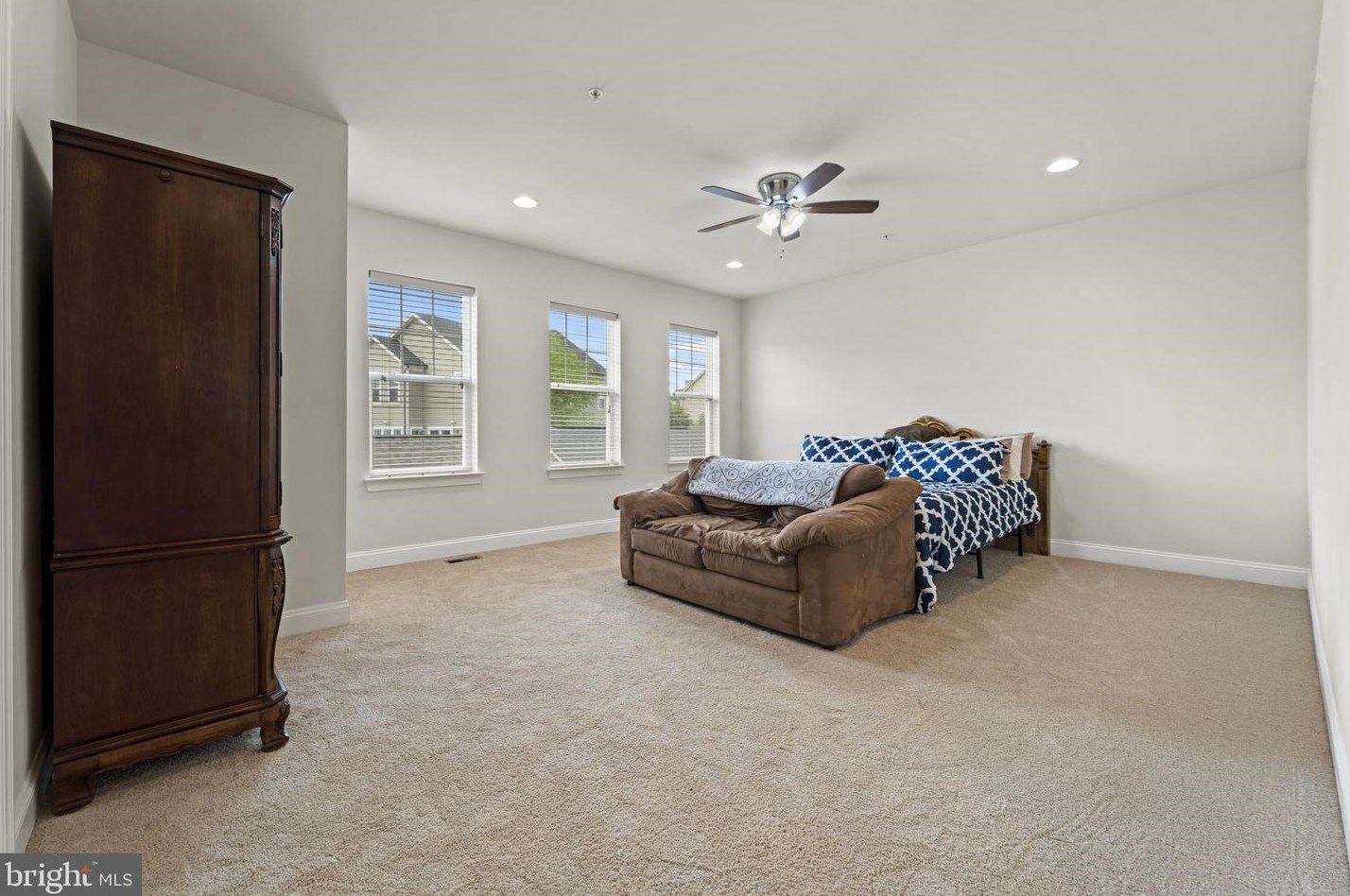 23963 Burdette Forest Rd, Clarksburg MD  20871-4420 exterior