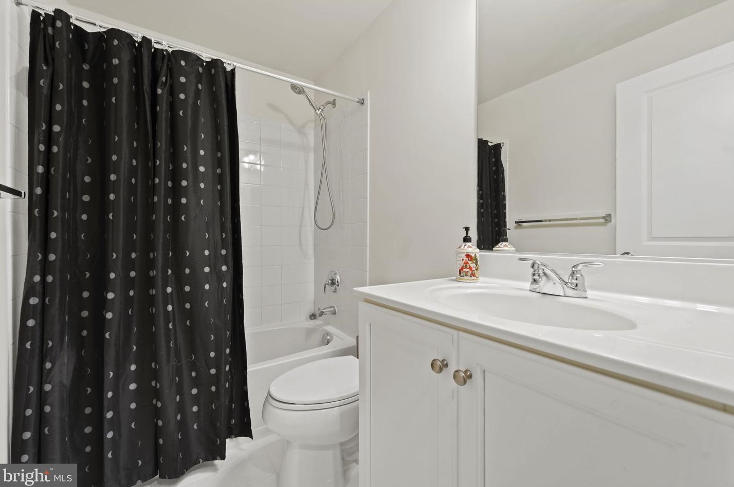 23963 Burdette Forest Rd, Clarksburg MD  20871-4420 exterior