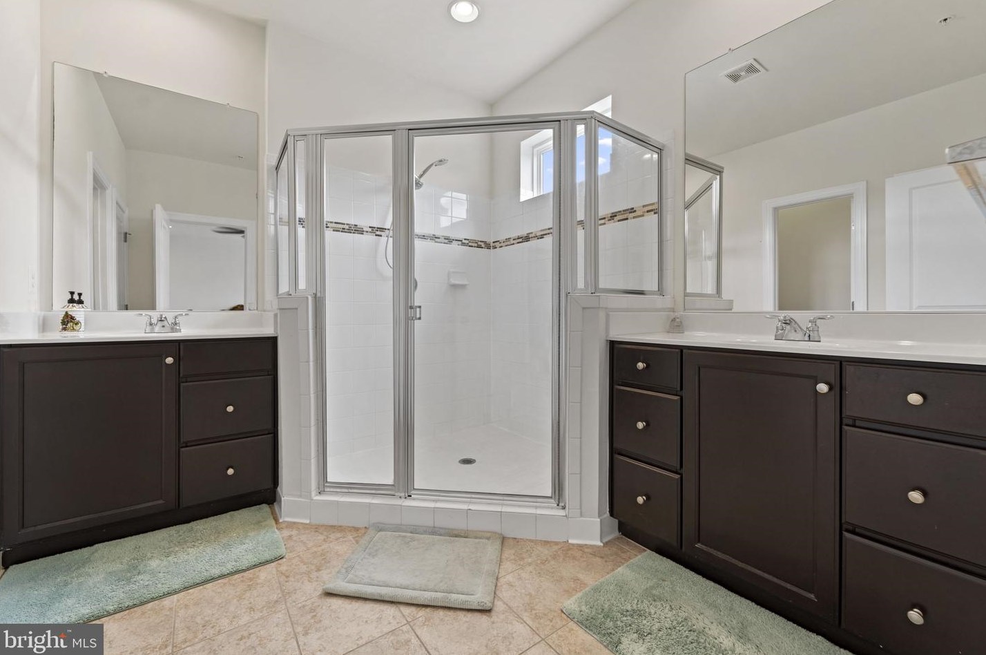 23963 Burdette Forest Rd, Clarksburg MD  20871-4420 exterior