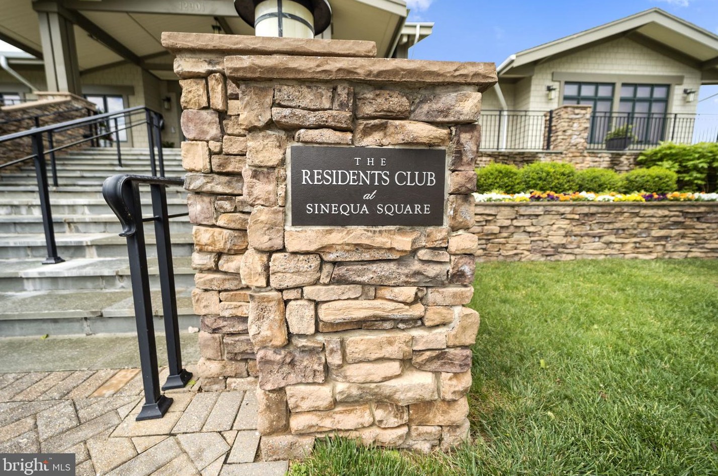 23963 Burdette Forest Rd, Clarksburg MD  20871-4420 exterior