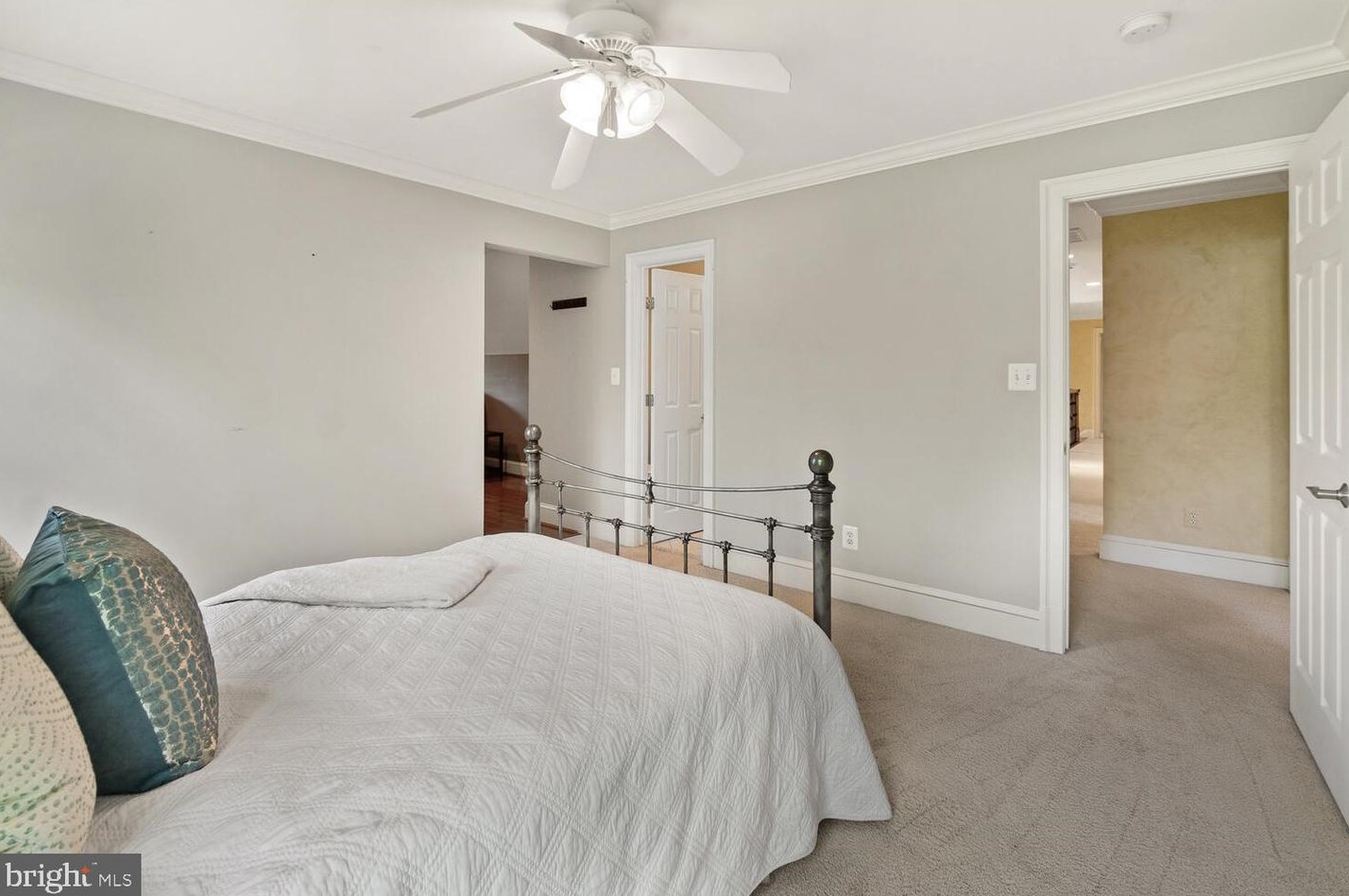 24516 Hanson Rd, Gaithersburg MD 20882-3504 exterior