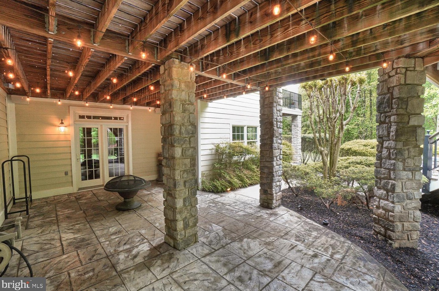 24516 Hanson Rd, Gaithersburg MD 20882-3504 exterior