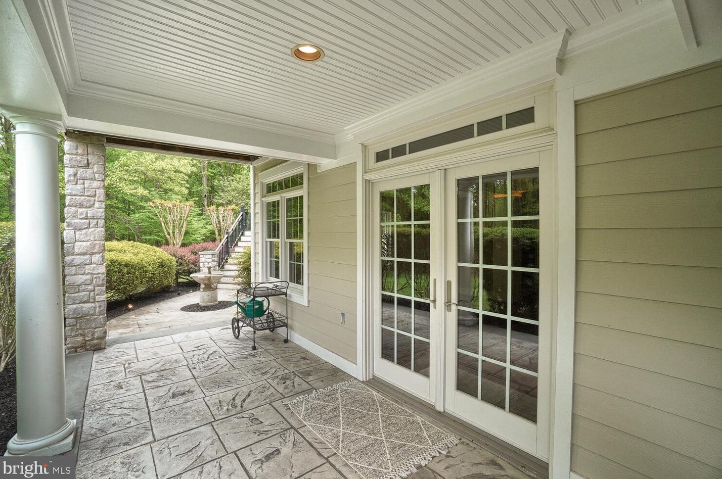 24516 Hanson Rd, Gaithersburg MD 20882-3504 exterior