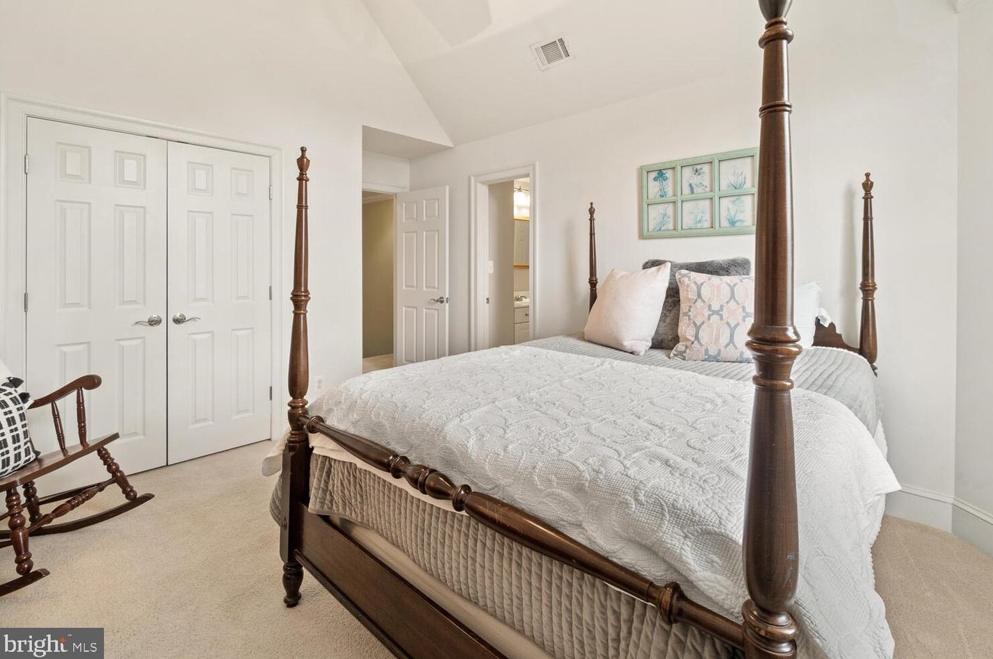 24516 Hanson Rd, Gaithersburg MD 20882-3504 exterior