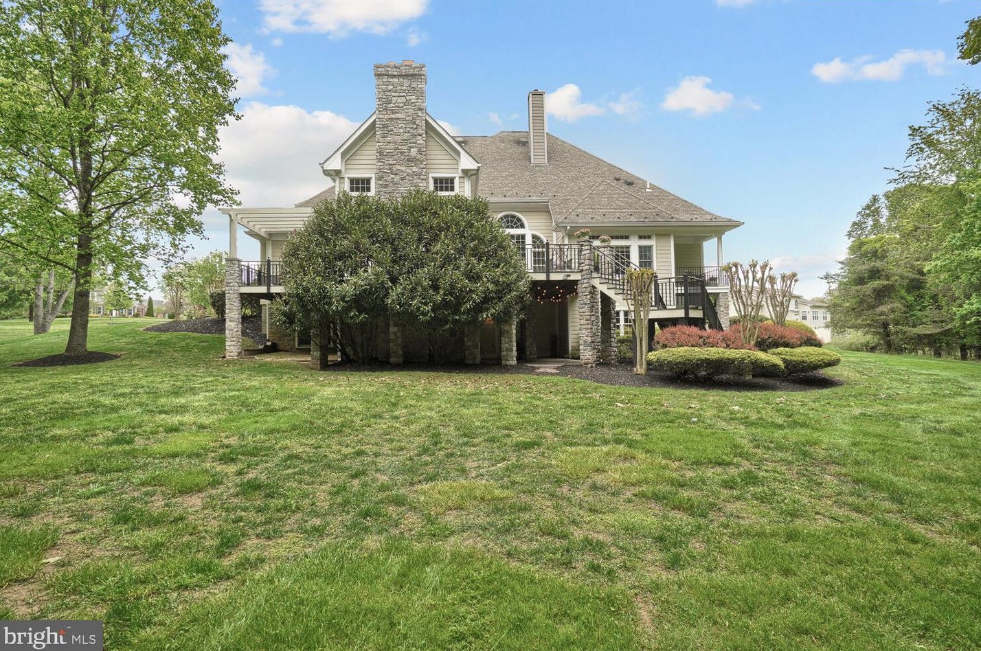 24516 Hanson Rd, Gaithersburg MD 20882-3504 exterior