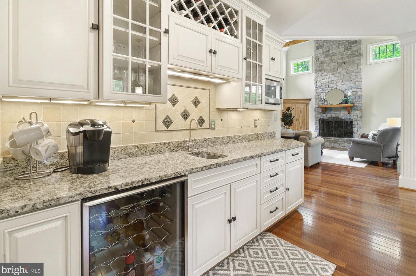 24516 Hanson Rd, Gaithersburg MD 20882-3504 exterior