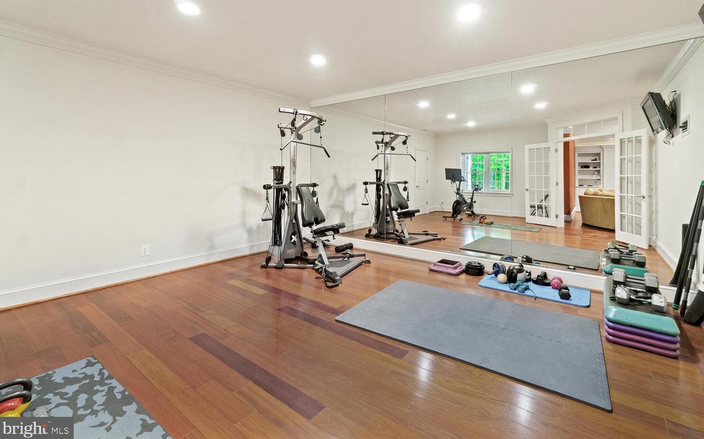 24516 Hanson Rd, Gaithersburg MD 20882-3504 exterior