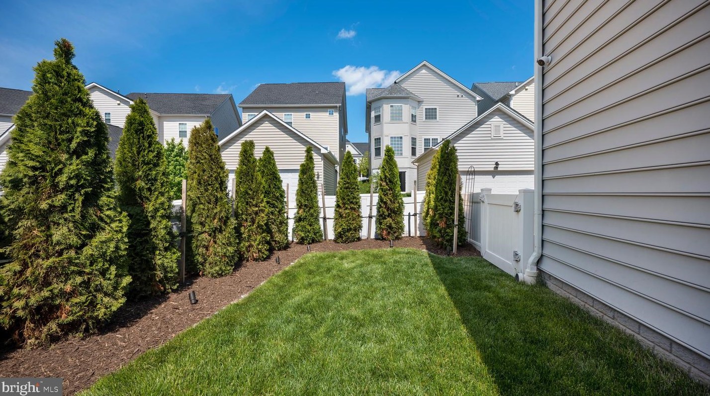 22524 Muscadine Dr, Clarksburg MD  20871-3343 exterior