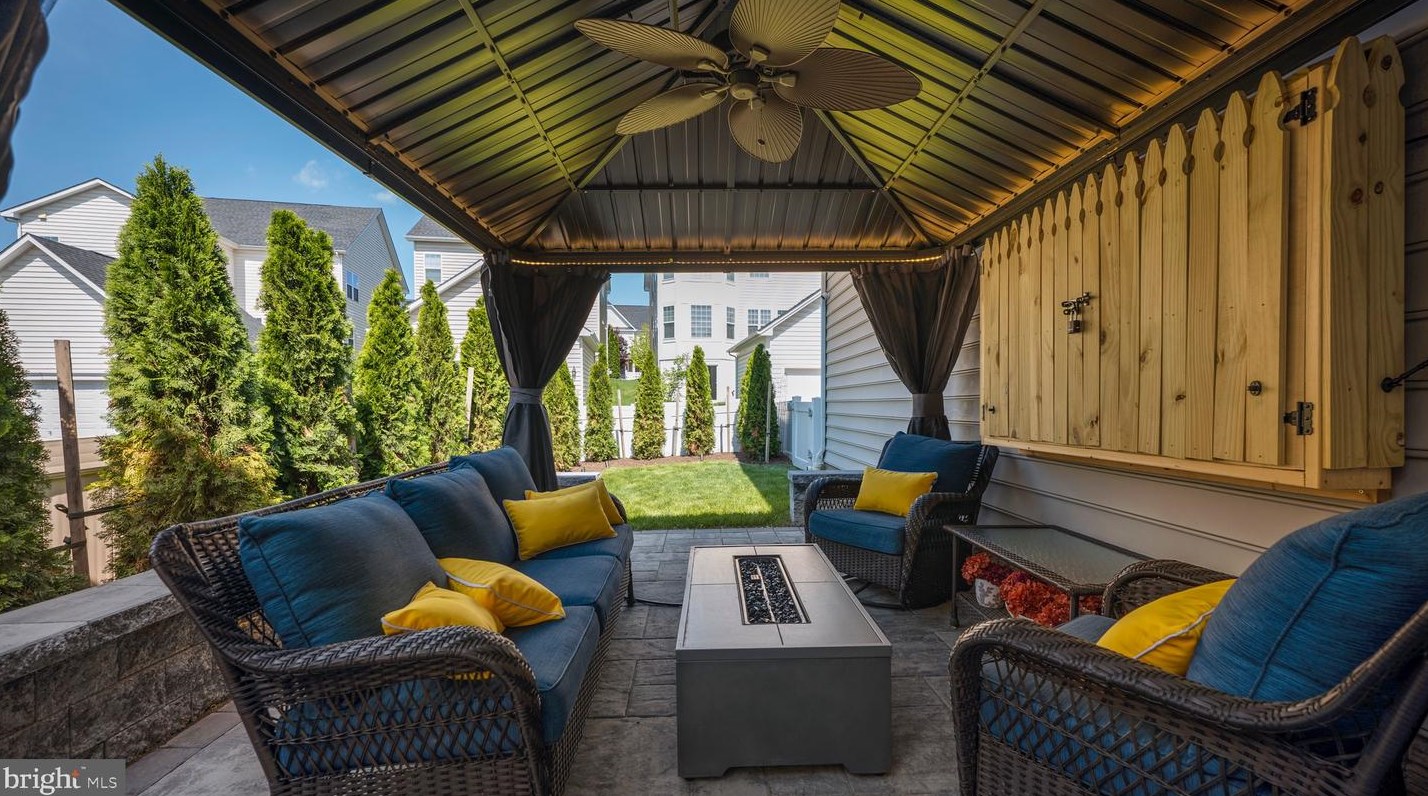 22524 Muscadine Dr, Clarksburg MD  20871-3343 exterior