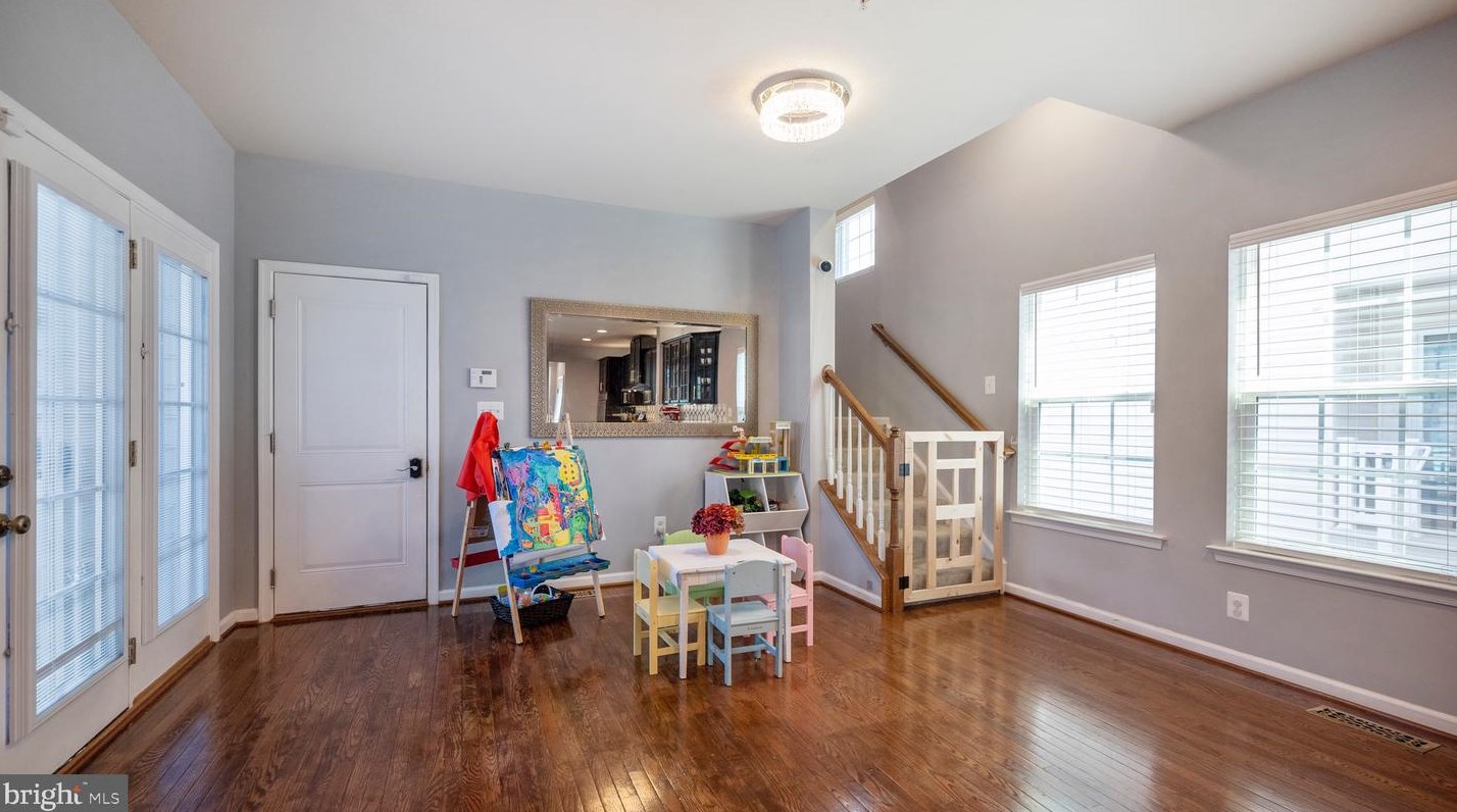 22524 Muscadine Dr, Clarksburg MD  20871-3343 exterior