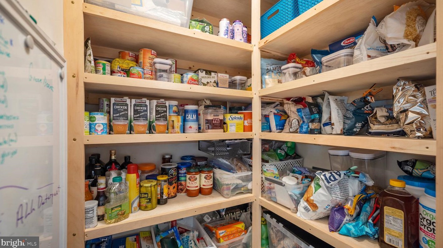 22524 Muscadine Dr, Clarksburg MD  20871-3343 exterior