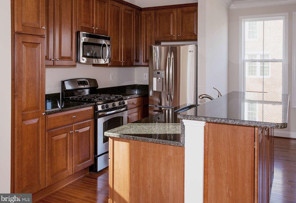 378 White Ash Pl, Gaithersburg MD  20878-4030 exterior