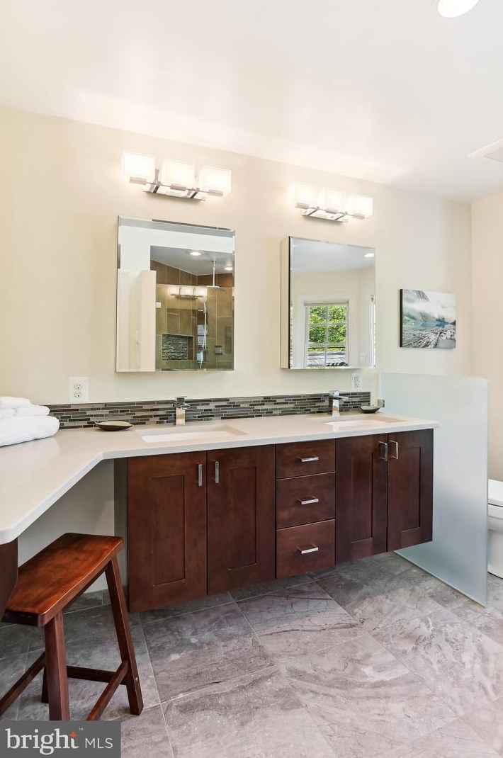 203 Beckwith St, Gaithersburg MD 20878-5603 exterior