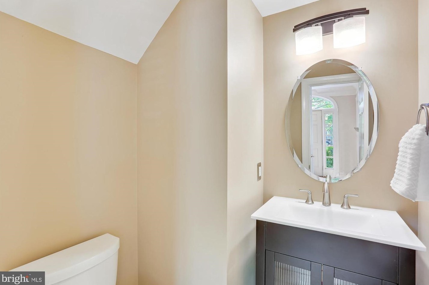 203 Beckwith St, Gaithersburg MD 20878-5603 exterior