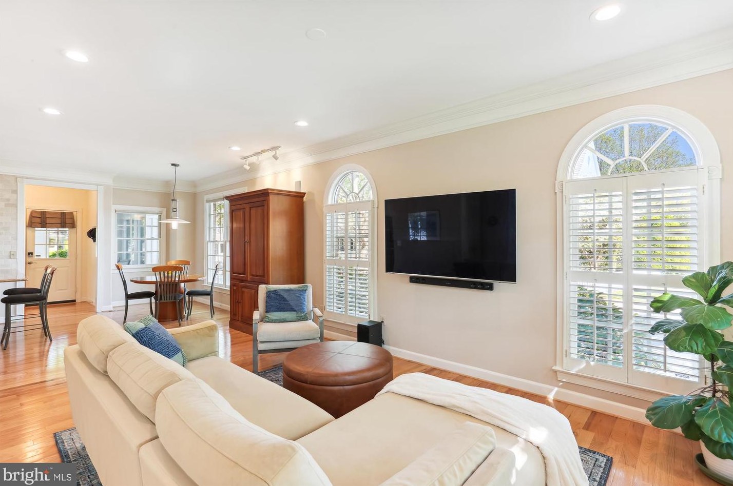 203 Beckwith St, Gaithersburg MD 20878-5603 exterior