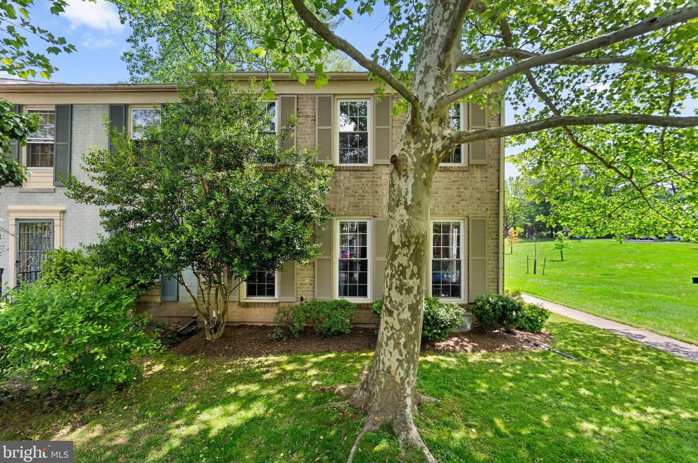 20101 Torrey Pond Pl, Gaithersburg MD  20886-1119 exterior
